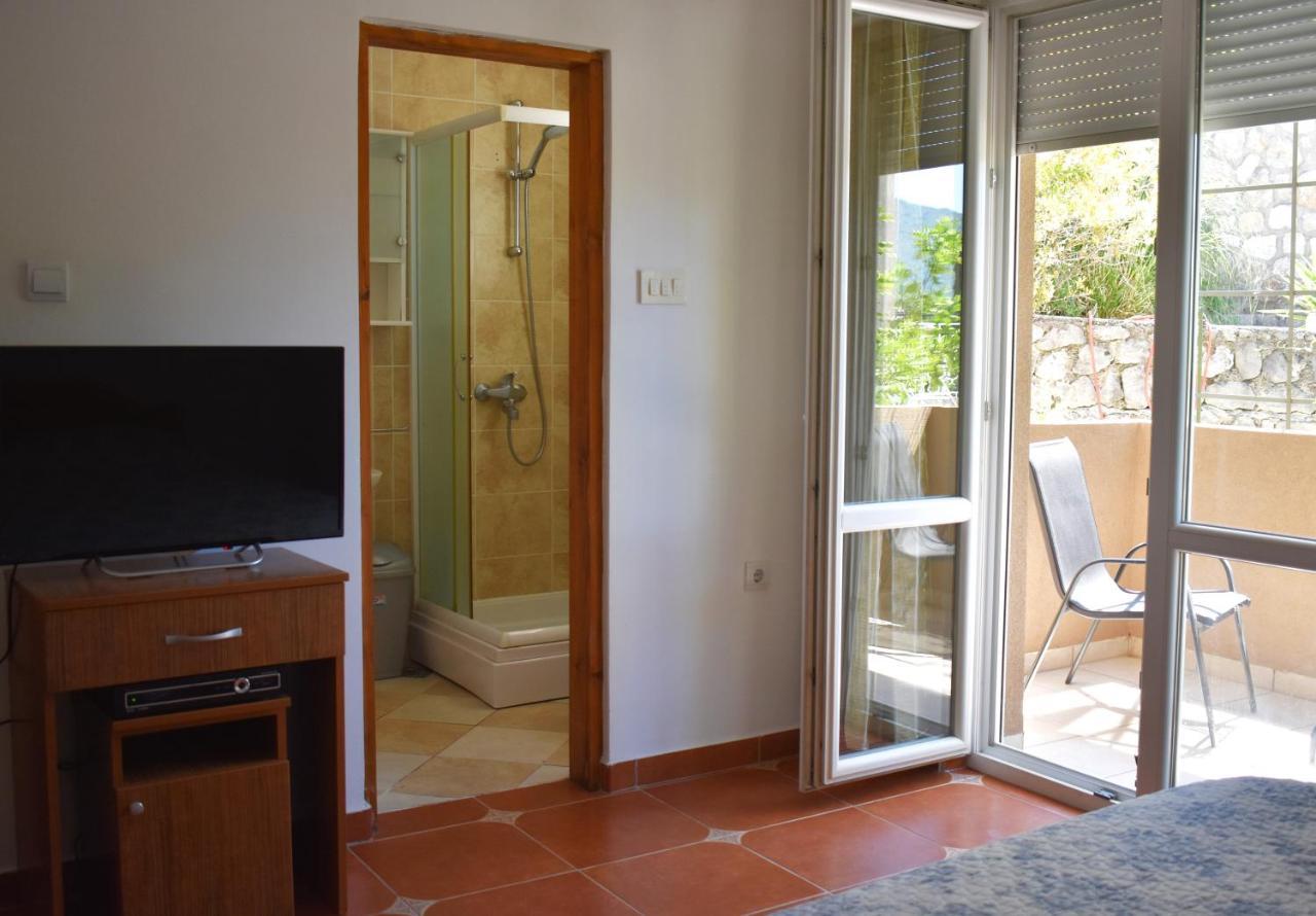 Apartments Montenegro Risan Cuckovic Екстериор снимка