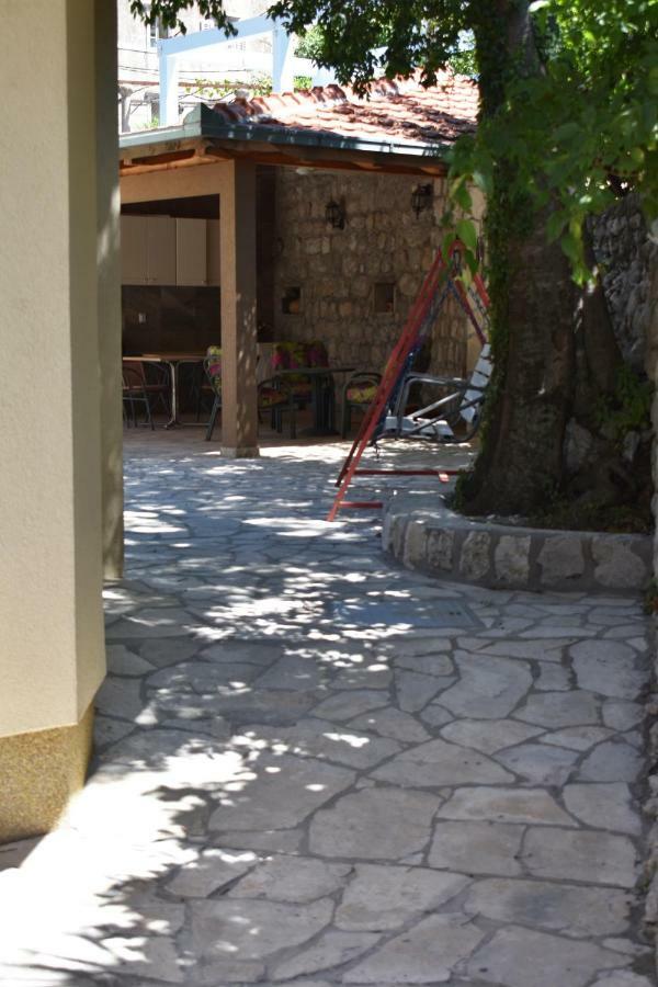 Apartments Montenegro Risan Cuckovic Екстериор снимка